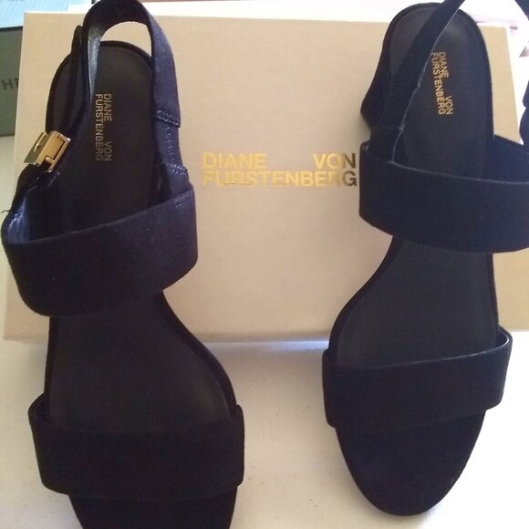 NWB Sz 7.5 ~ Diane von Furstenberg ~ Chic & Upscale Black Strappy Suede Sandals - Picture 7 of 13